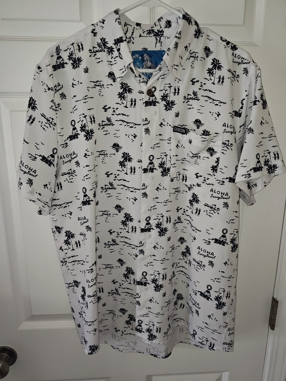 Dixxon x Haoleboy Surf Club party shirt in men’s size Medium. Excellent conditio